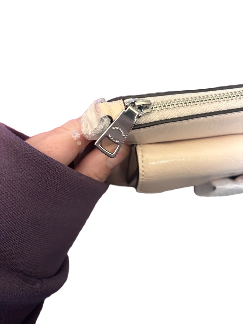✨NWT✨Coach Ashton Wristlet in Chalk White with Silver Hardware - Picture 5 of 9